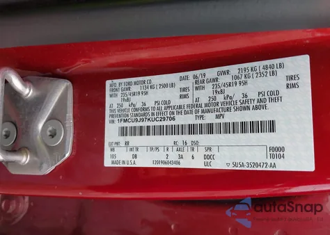 2019 Ford Escape Titanium z USA, uszkodzony, nr VIN 1FMCU9J97KUC29706